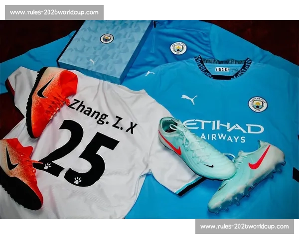 曼城第三球衣惊现银灰荧光绿风暴！百年传统美学遭颠覆