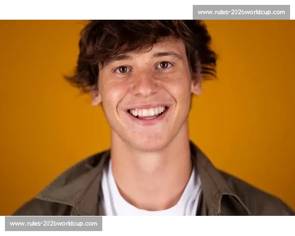 狼队官宣费尔 - 洛佩斯加盟 2300 万欧 + 200 万浮动签西班牙新星