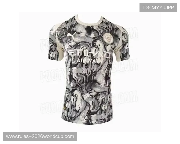 曼城第三球衣惊现银灰荧光绿风暴！百年传统美学遭颠覆